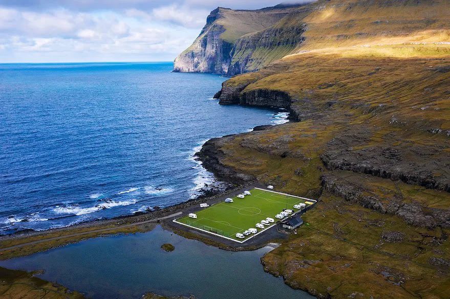 Estadio de Fútbol Eidi Stadium (Islas Feroe, Dinamarca)