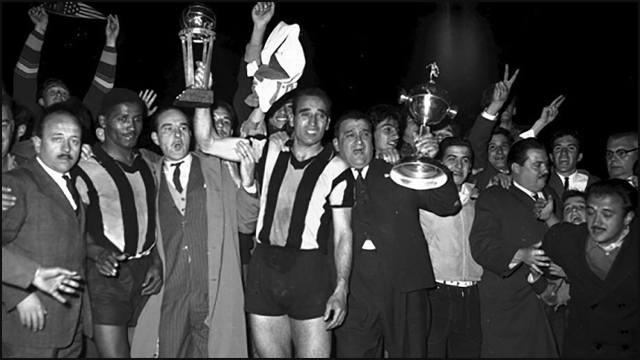 Peñarol se consagró como el gran campeón de la Copa de 1960.