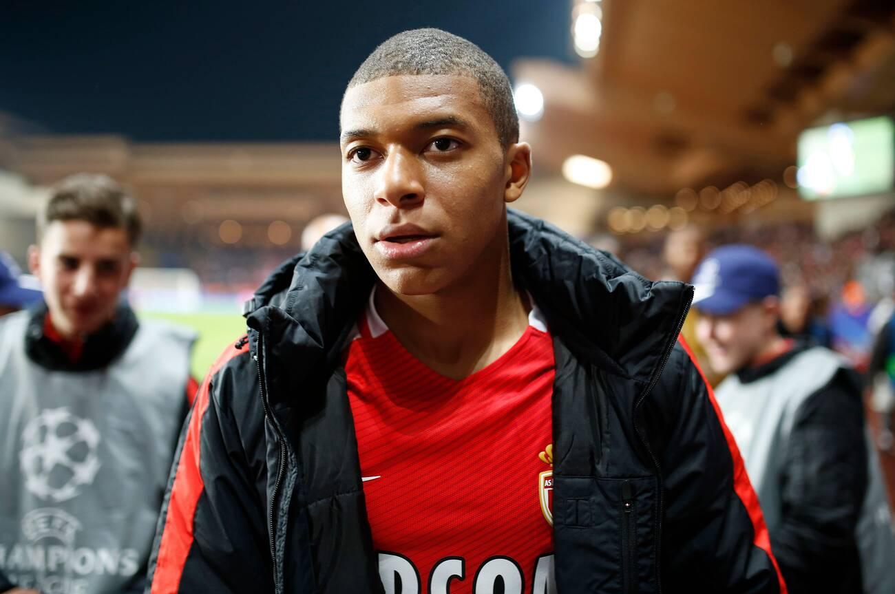 Monaco's French forward Kylian Mbappe Lottin celebrates after the UEFA Champions League football match between AS Monaco and Manchester City on March 15, 2017 at Louis II stadium in Monaco - Photo Benjamin Cremel / DPPI